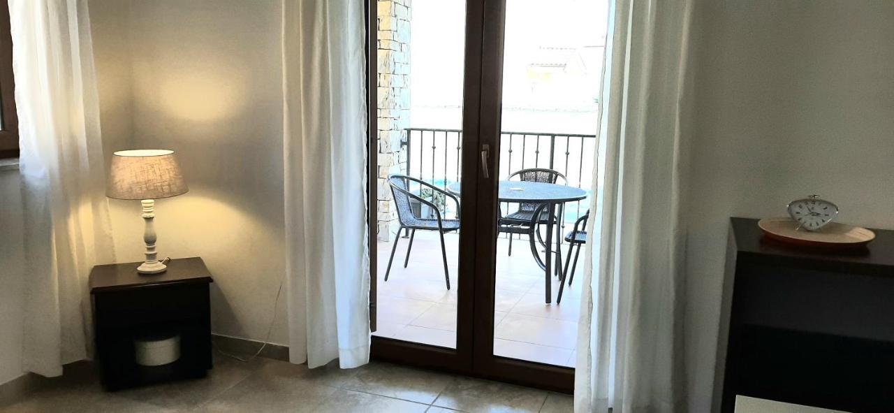 Traumferienwohnung: Meerblick-Apartment mit Privatpool in Istrien Liznjan Exterior photo